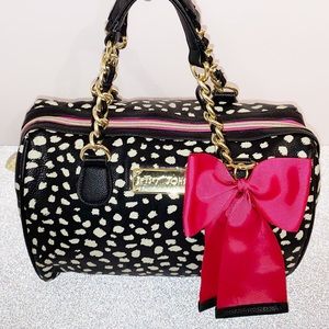 🎀Betsey Johnson Black/White/Pink bow chain purse